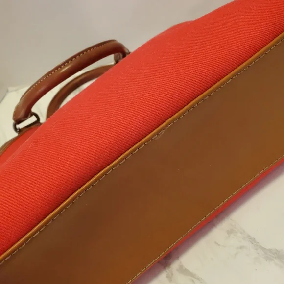 Red Canvas HAND BAG By FOSSIL - Picture 4 of 8